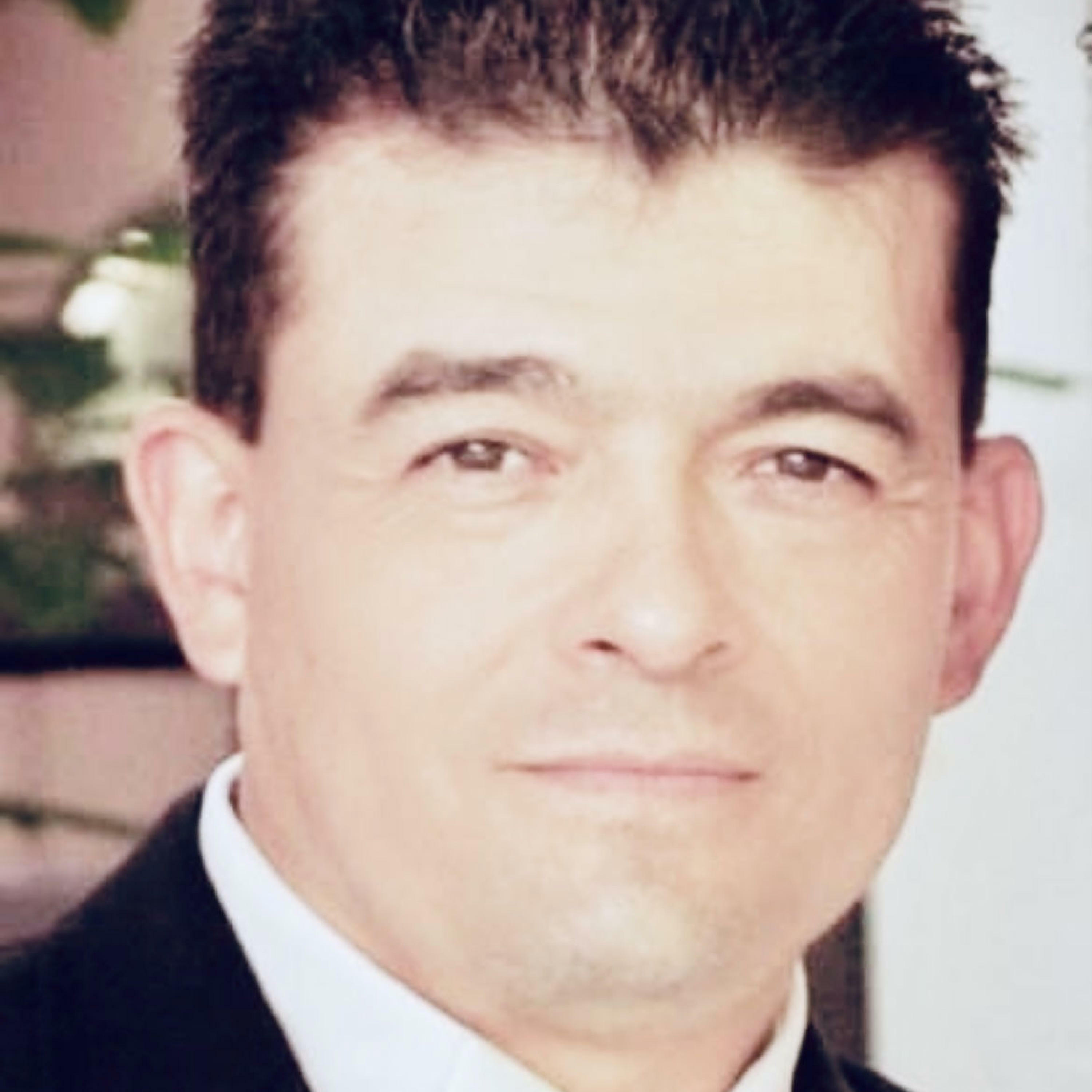 jose Alfredo Flores el p[ollo Mexico Te Canto Ahora iHeart