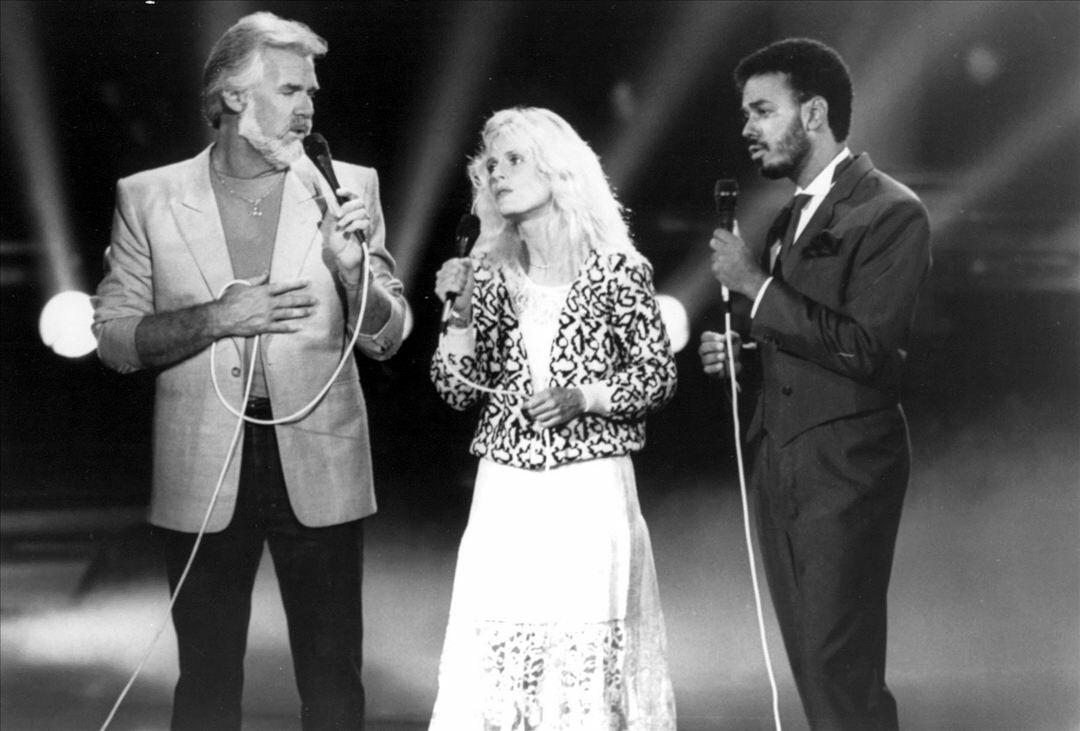 Kim Carnes | iHeart