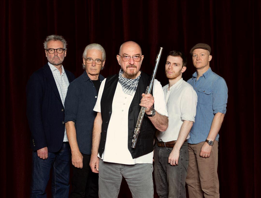 Jethro Tull's Ian Anderson Reveals He Has 'Incurable Lung Disease