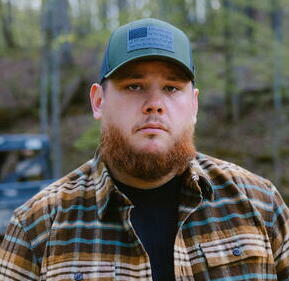 Luke Combs | iHeart