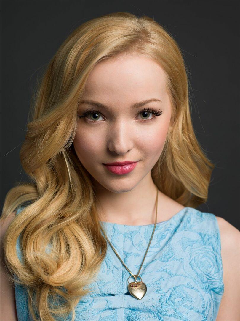 BLOODSHOT - Dove Cameron 