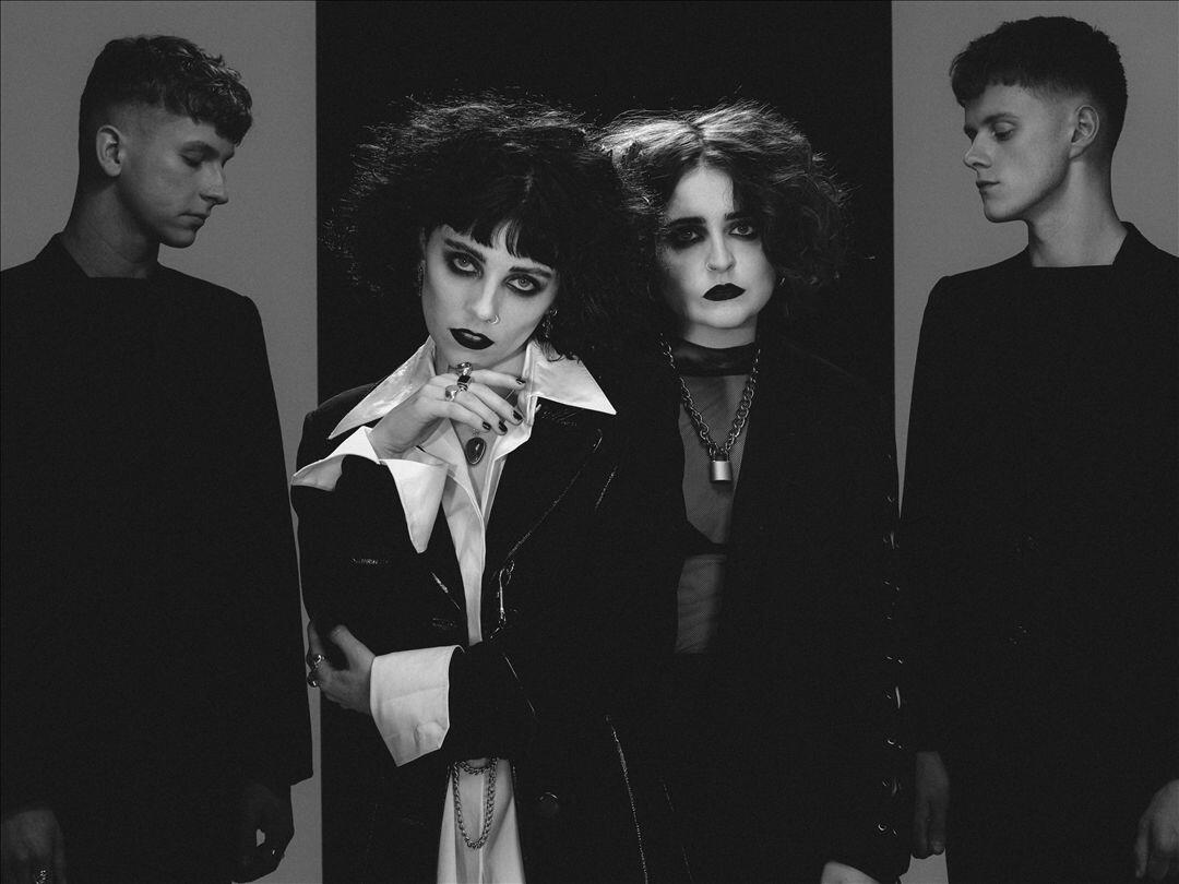 Pale Waves | iHeart