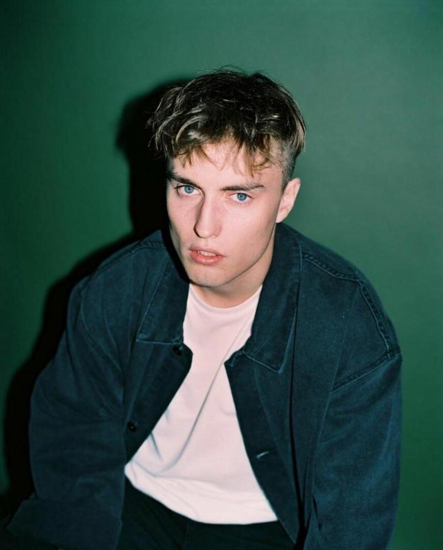 Download Sam Fender | iHeartRadio