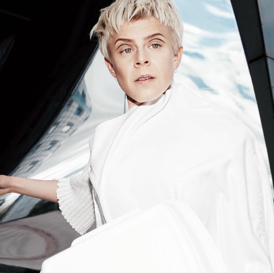 Robyn | iHeart