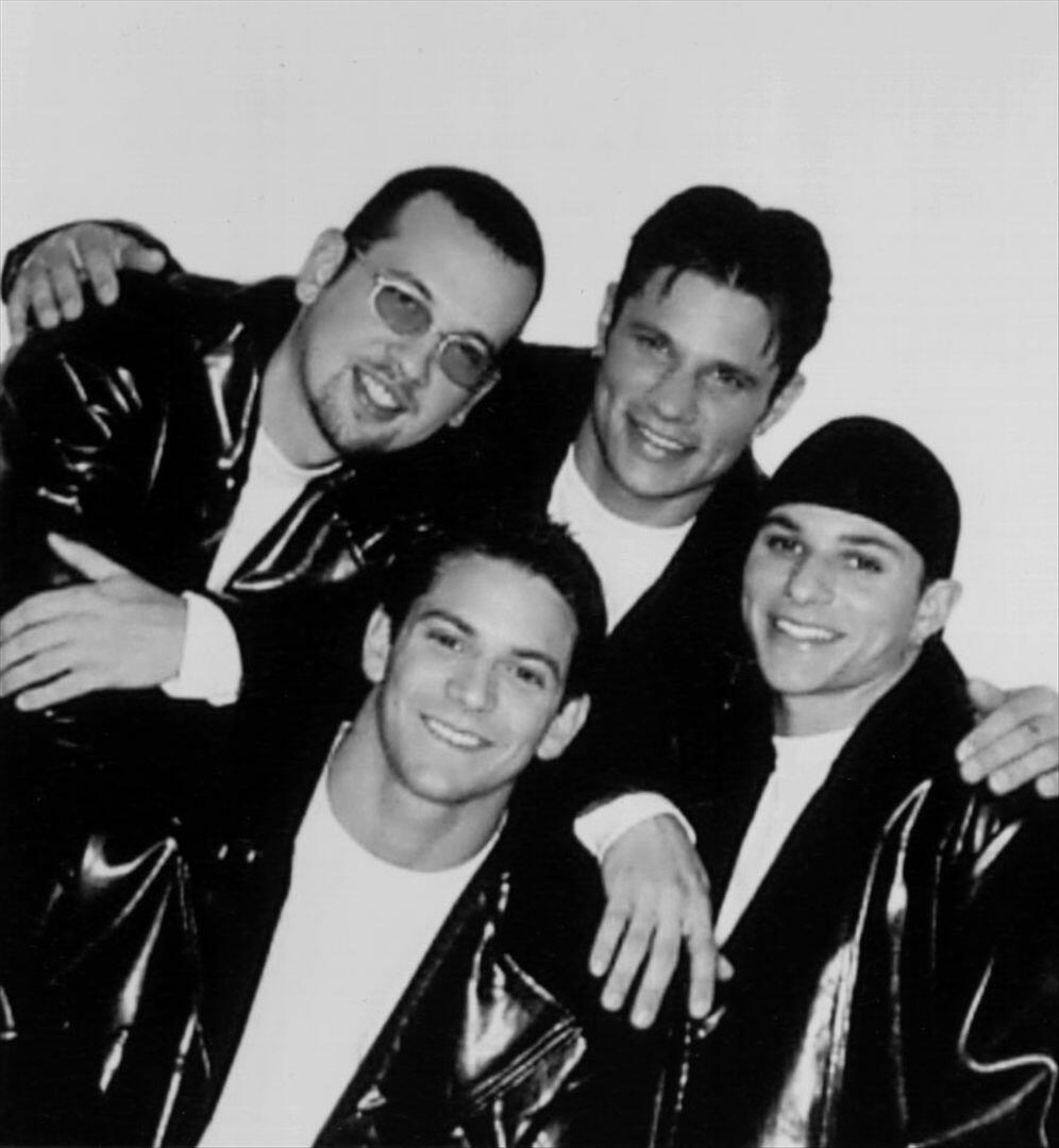 98 Degrees Boy Band All Four Signed Color Photograph 8 X 10 With COA  Excellent