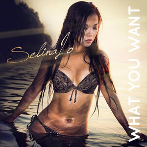 Selina lo nude