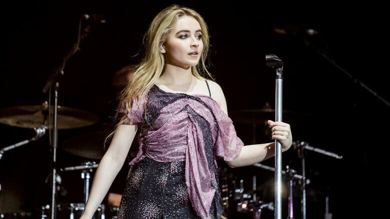 Watch Sabrina Online Mic